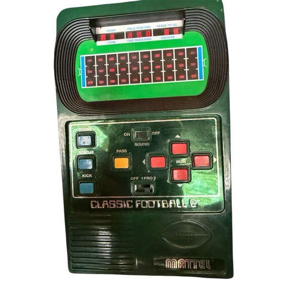 2002 Mattel - Retro Classic Football 2 Electronic Handheld Game - Tested Working - Picture 2 of 6